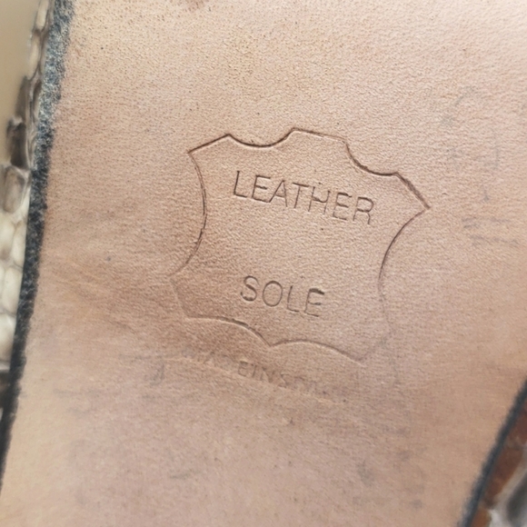 Stuart Weitzman snake open toe platform slingback 8M - Picture 8 of 9